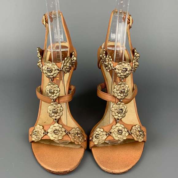 CHANEL Camelia Tan & Gold Leather T-strap Cork Wedge Sandals - Picture 4 of 7